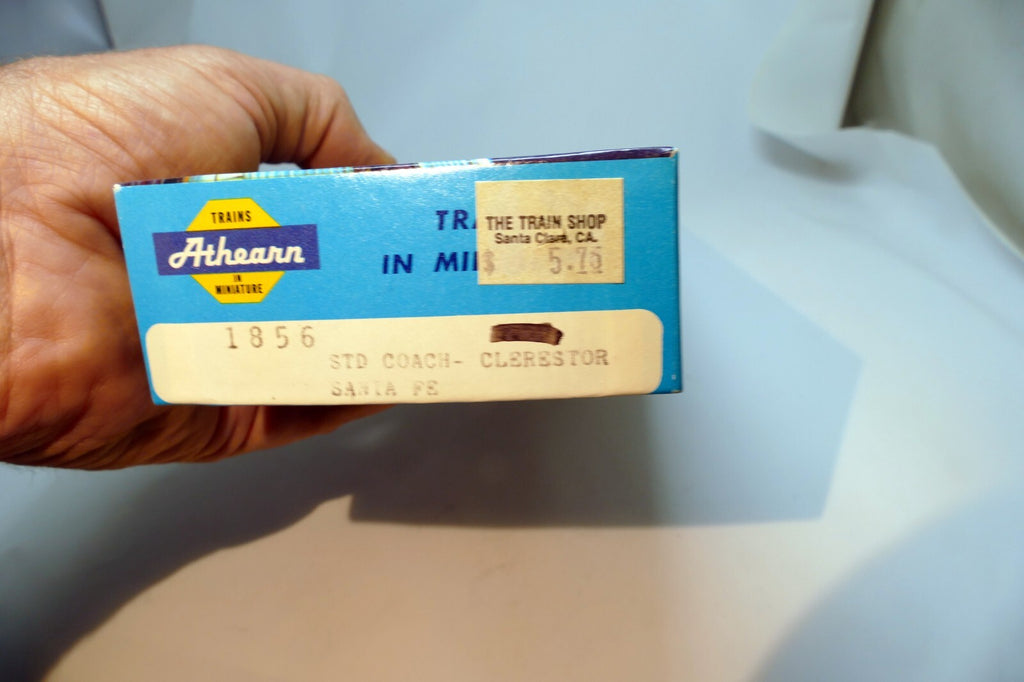 HO Scale, Athearn #1856 Santa Fe, Std Coach Clerestory Roof
