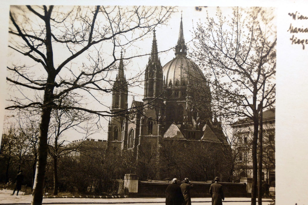 Wien   kirche maria vom siege postcard austria 1930's   unposted