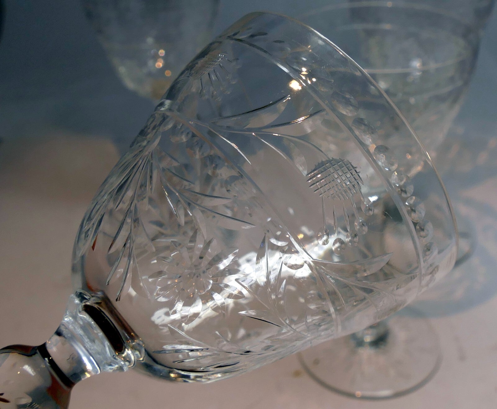 Queen anne's lace bohemian wine stem glass clear cut etched set of 4 goblets