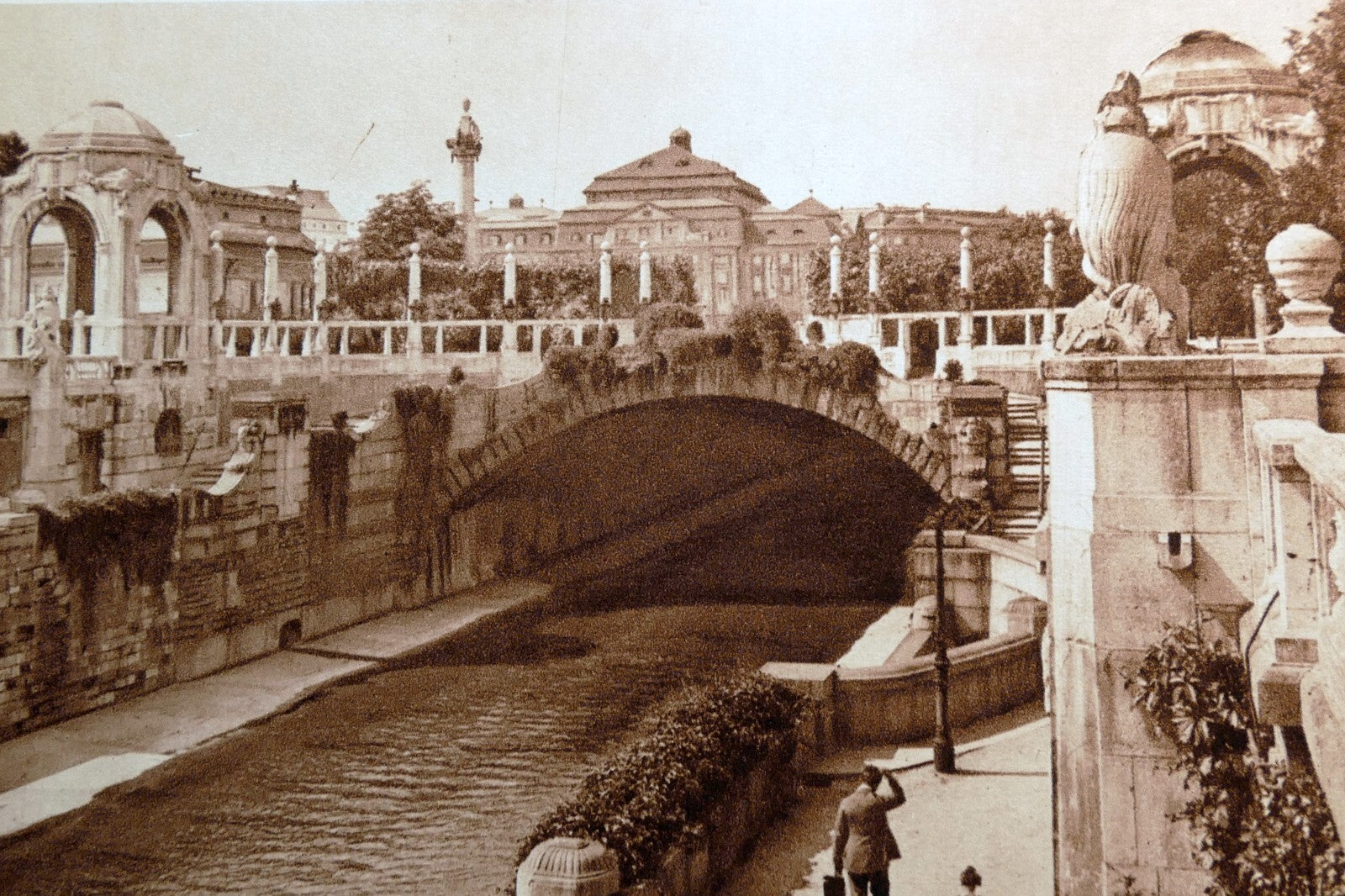 Vienna wientalabschluss street light bridge postcard austria 1928   unposted