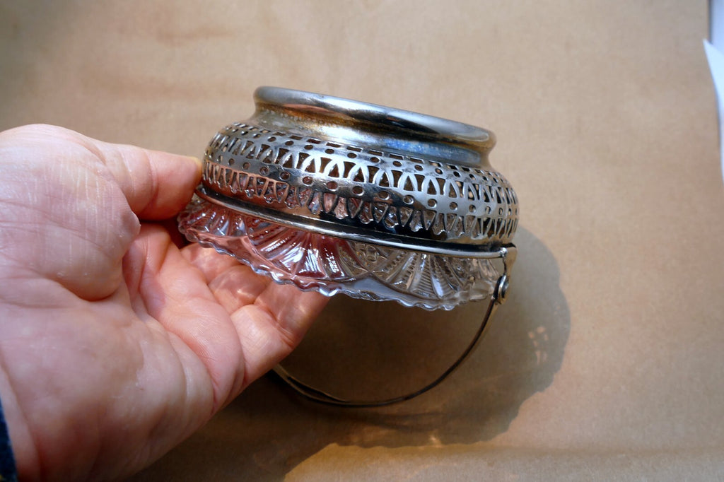 Farberware Sheffield Candy Dish Silver plate  Brooklyn NY 4.5" plate trinket