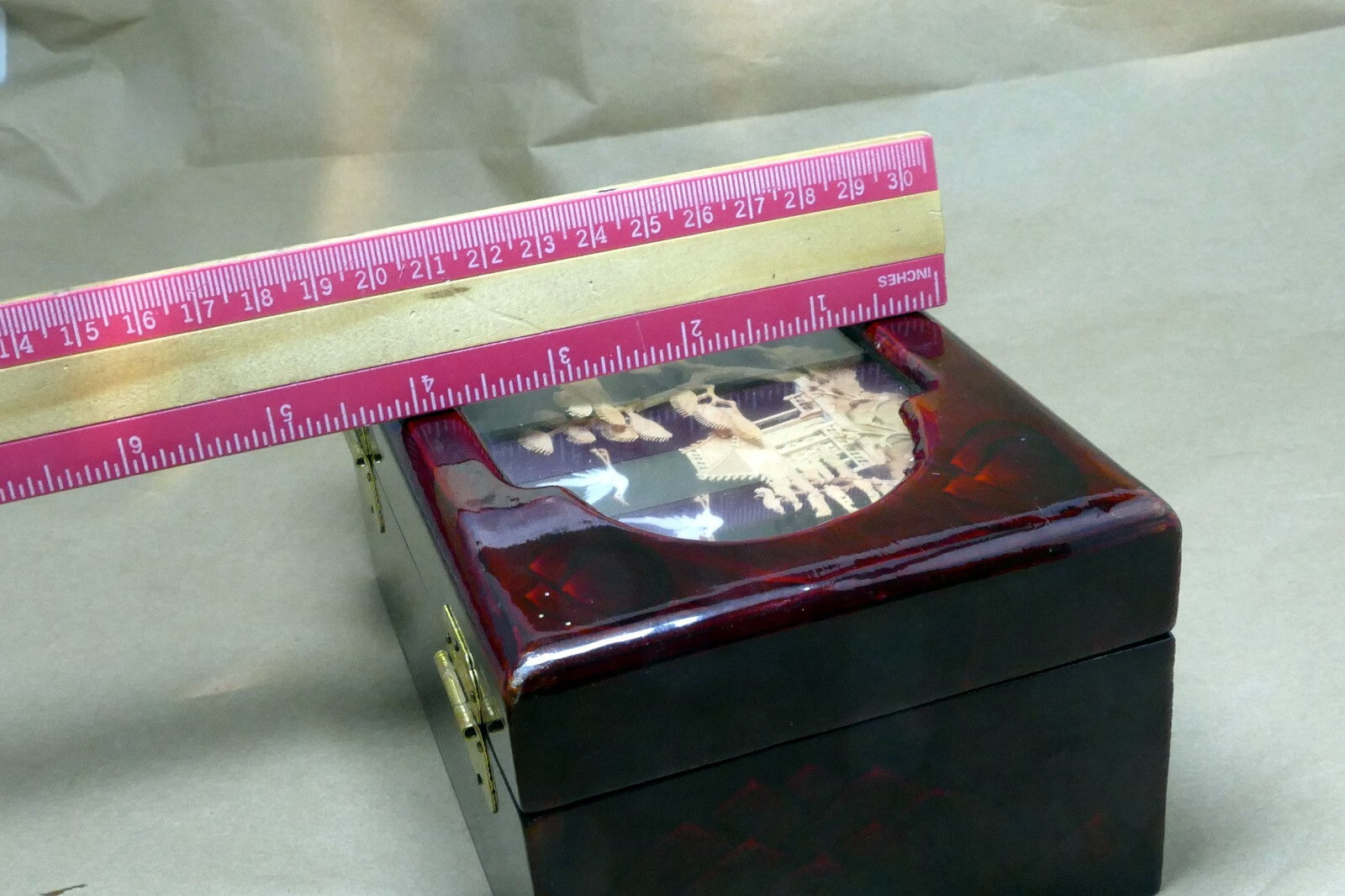 Stork Cork Diorama GLASS Lacquer JEWELRY Hinged Box red Pagoda wedding cranes