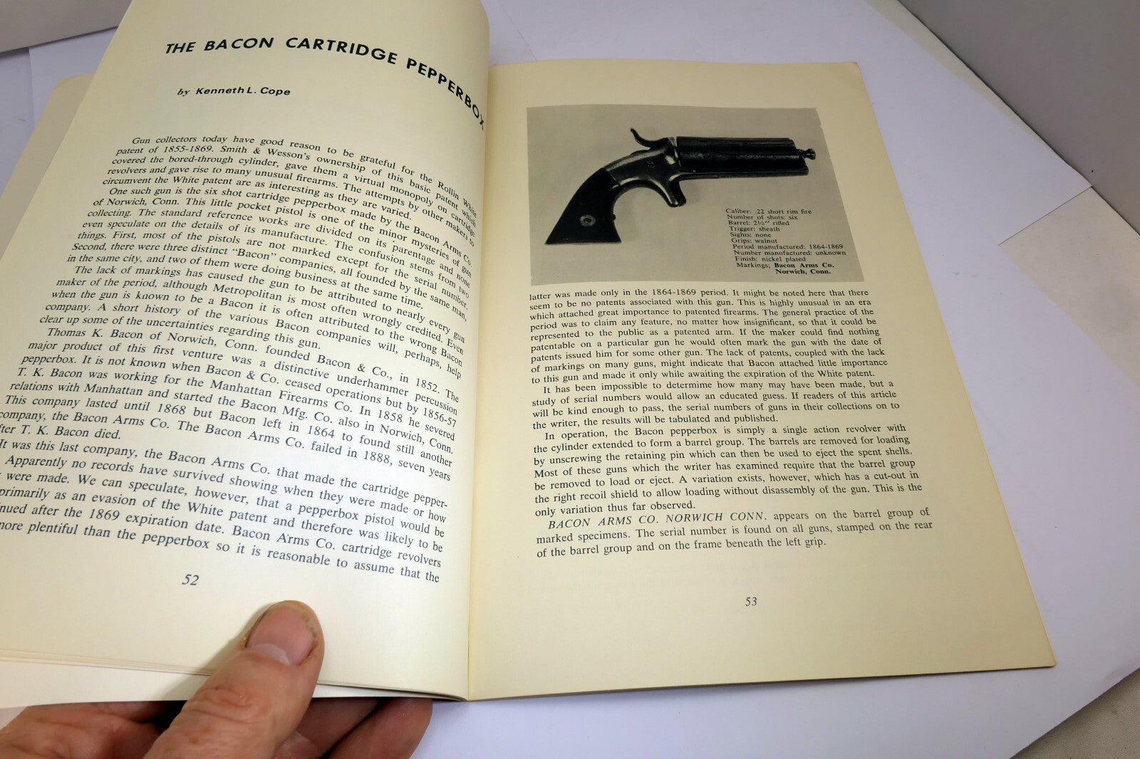 The Canadian Journal Of Arms Collecting Vol 6, No 2 May 1968 L-C 15 U-C I 17