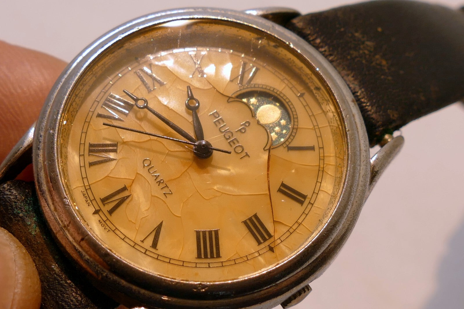 Peugeot watch quartz Stainless base Metal - parts AS IS not working