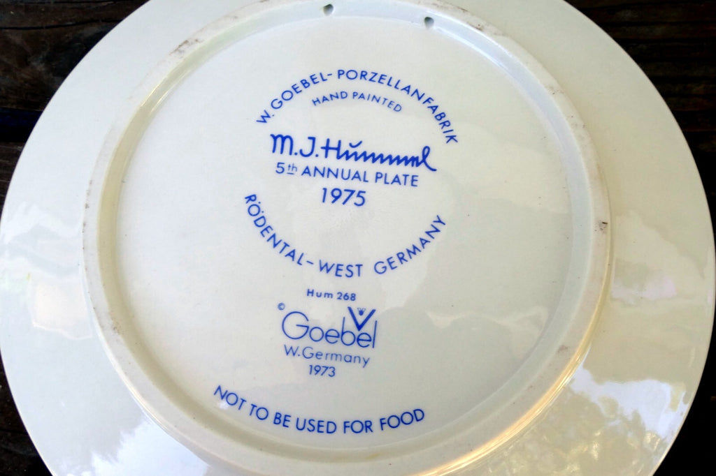 1975 M. J. Hummel Annual Christmas Plate HUM267 5th annual plate