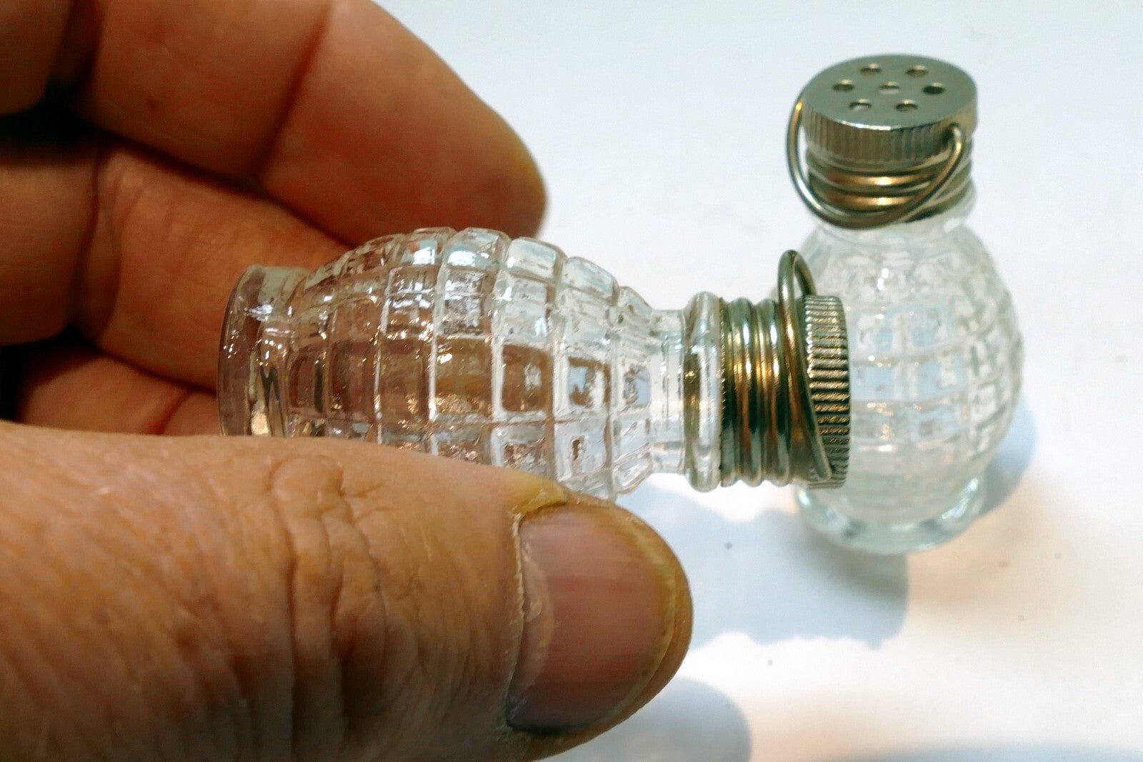 1oz set of two Clear Glass Salt & Pepper Shaker  USA
