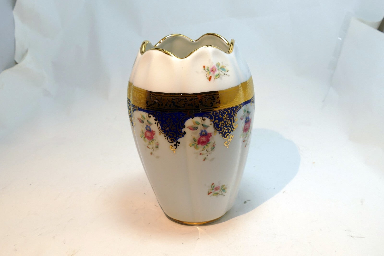 Limoges Vase France 22 C Gilded 6" Porcelaine Imperia Cite Royal XVIII