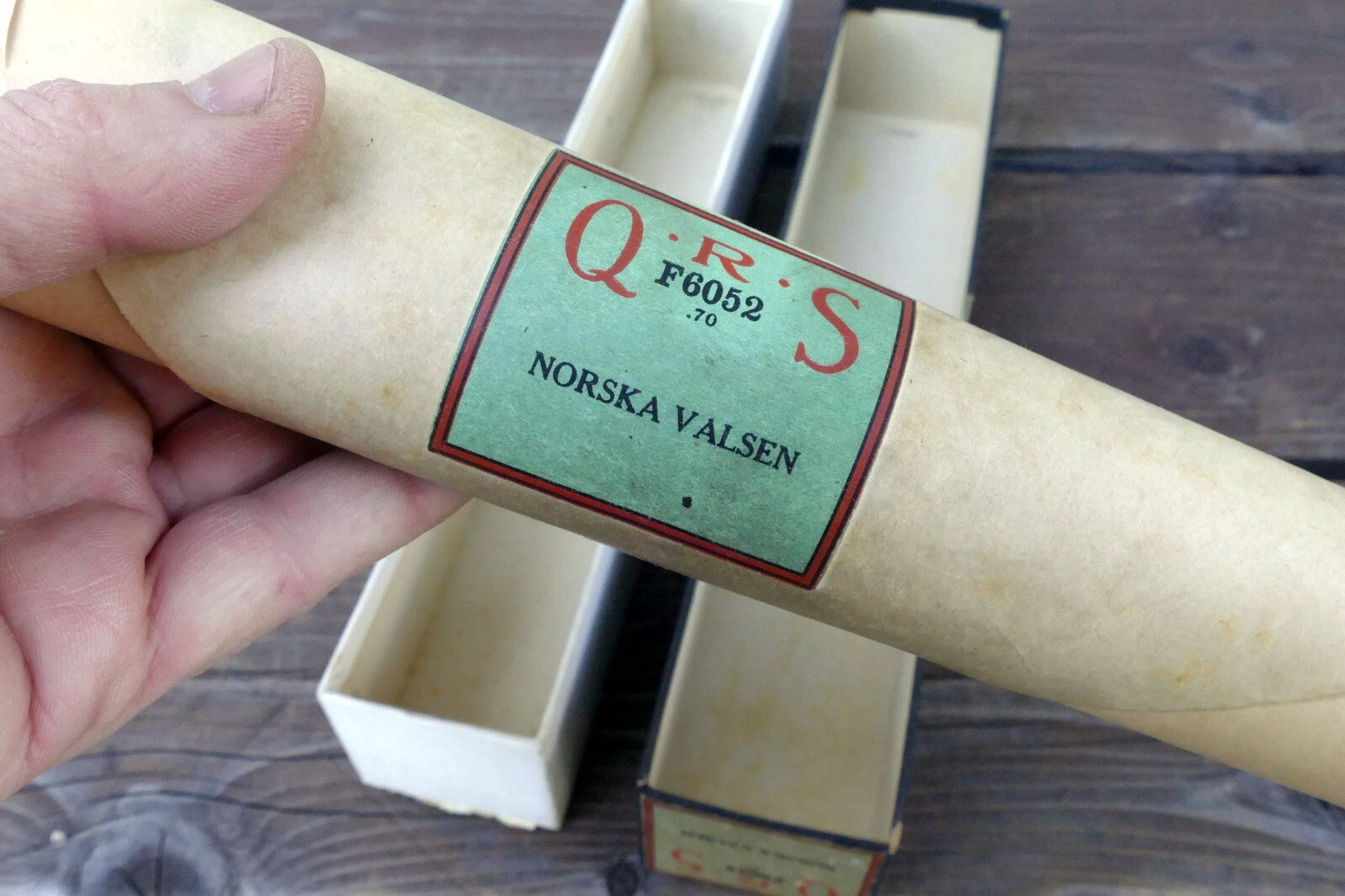QRS Word Piano Roll F6052 Norska Valsen waltz
