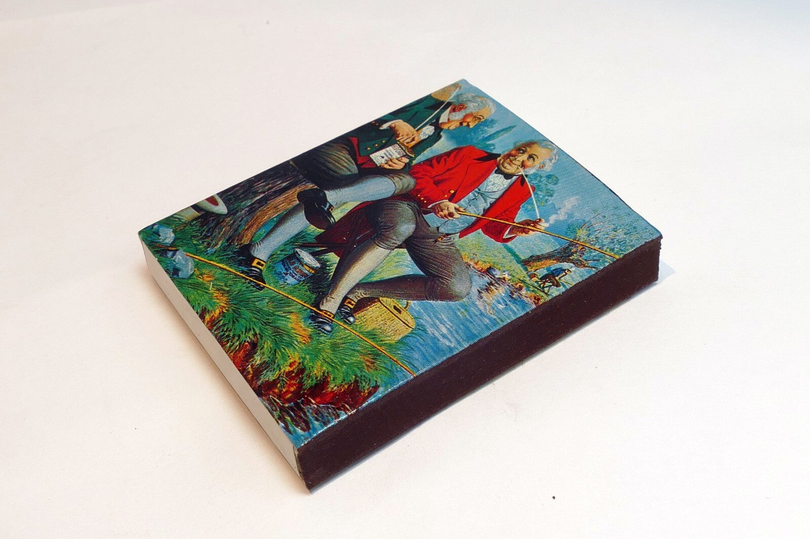 Old chum  light safety match box and wooden matches for pipe smoking tobacco