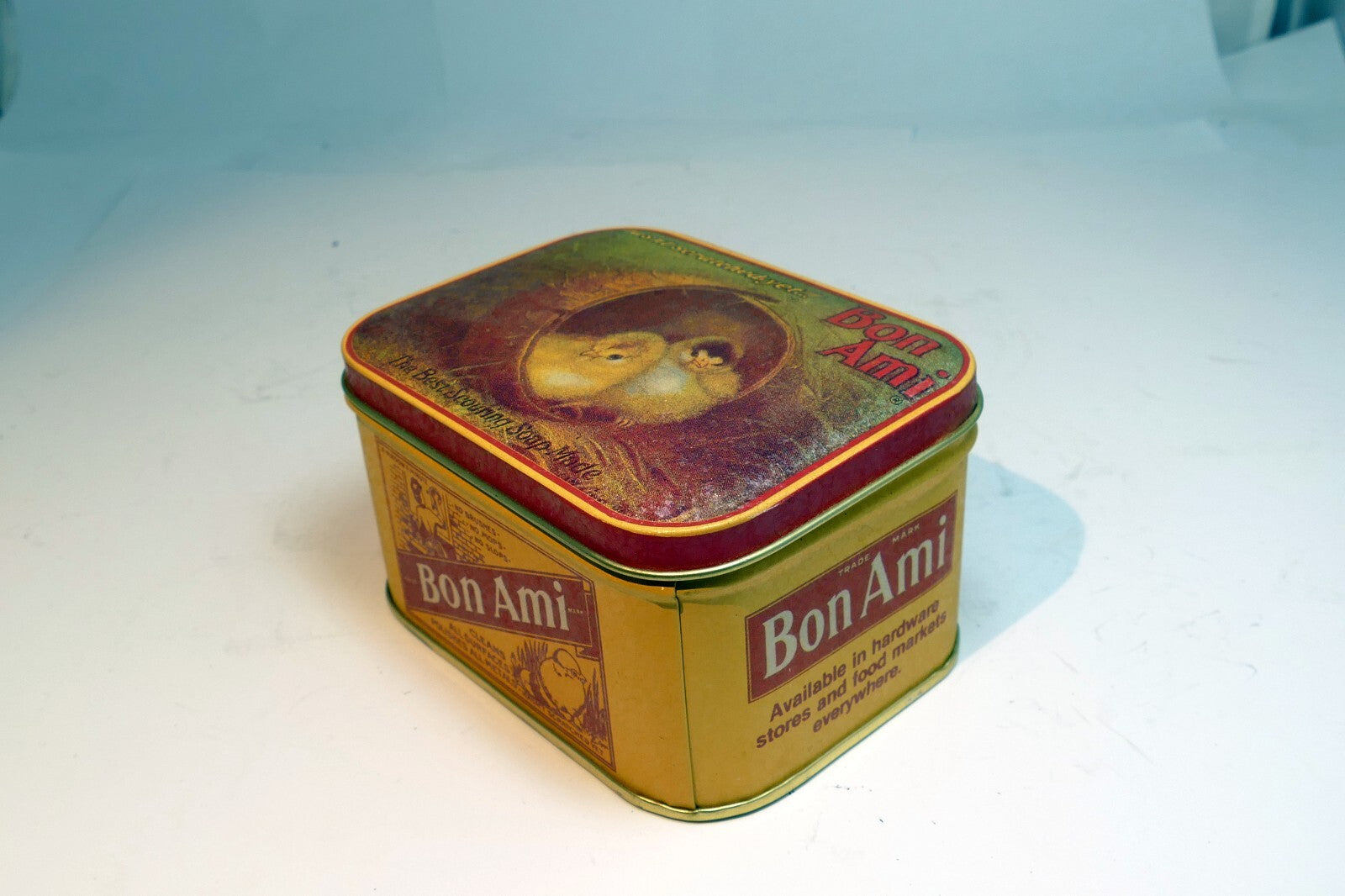 BON AMI SOAP Tin Bristol Ware 1983 Baby Chickens metal empty container 4"