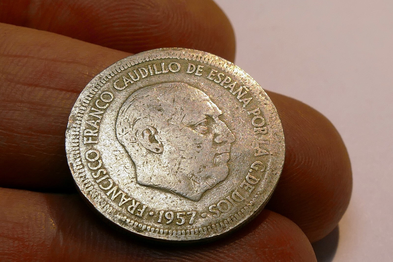 1957 Spain  5 PTAS Coin - Star 57