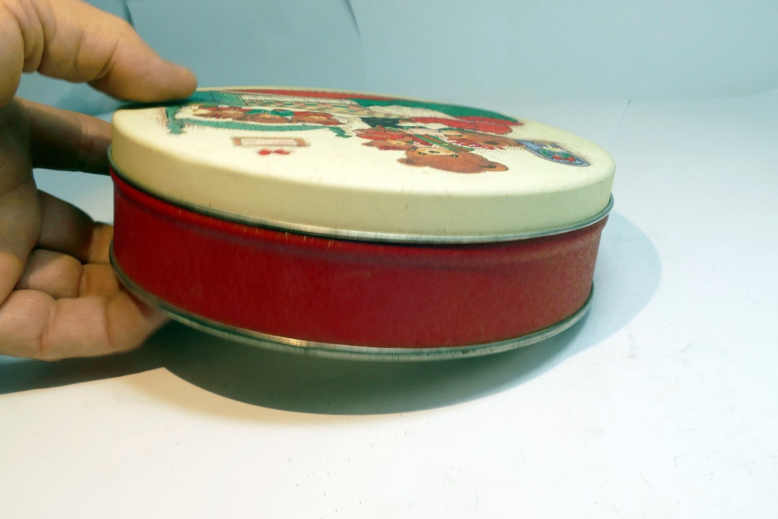 Peanut Butter Bears Round Tin empty container Christmas Eve Family sleep vintage
