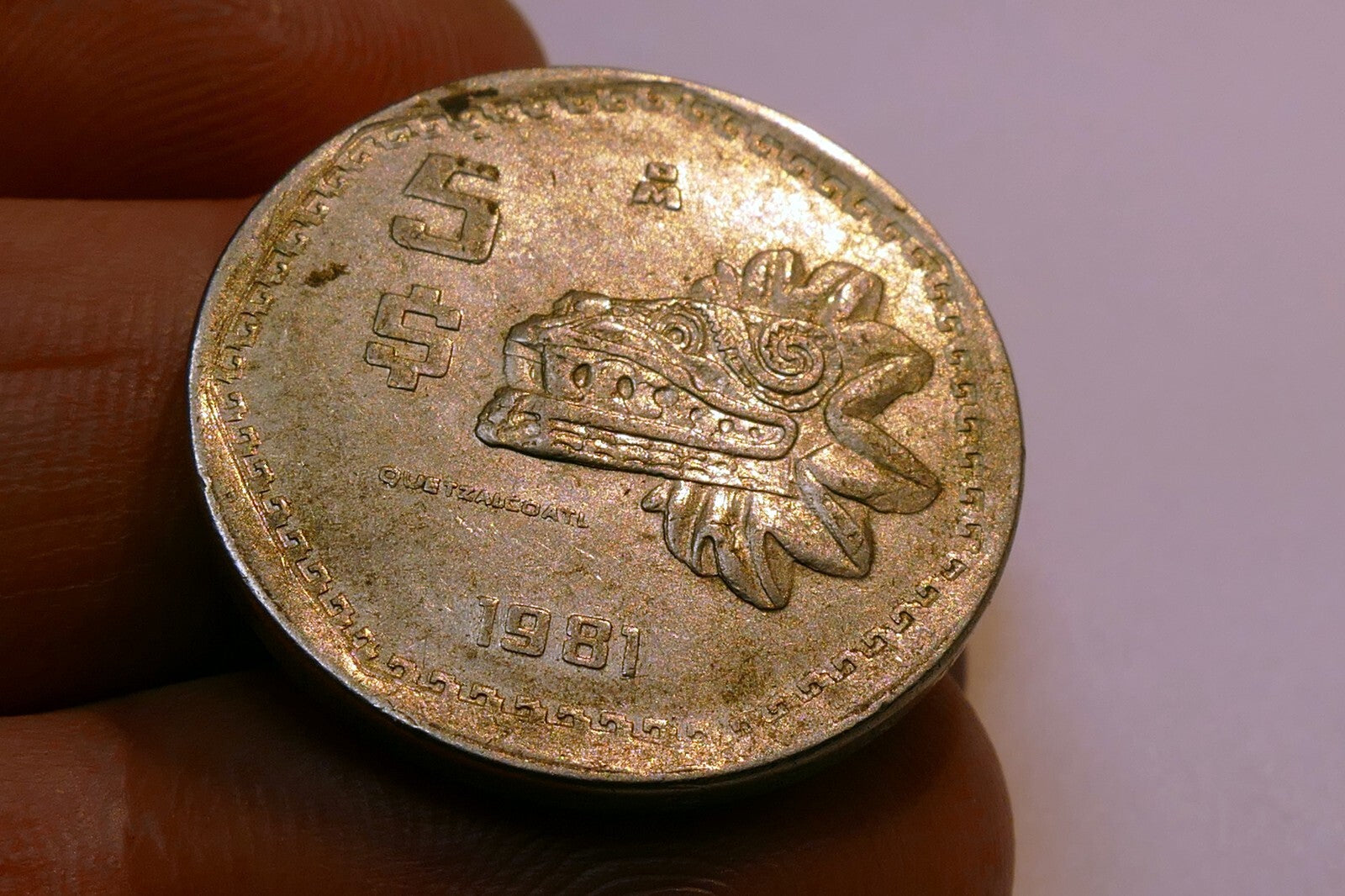 1981 BANCO OF MEXICO $5 PESOS COIN