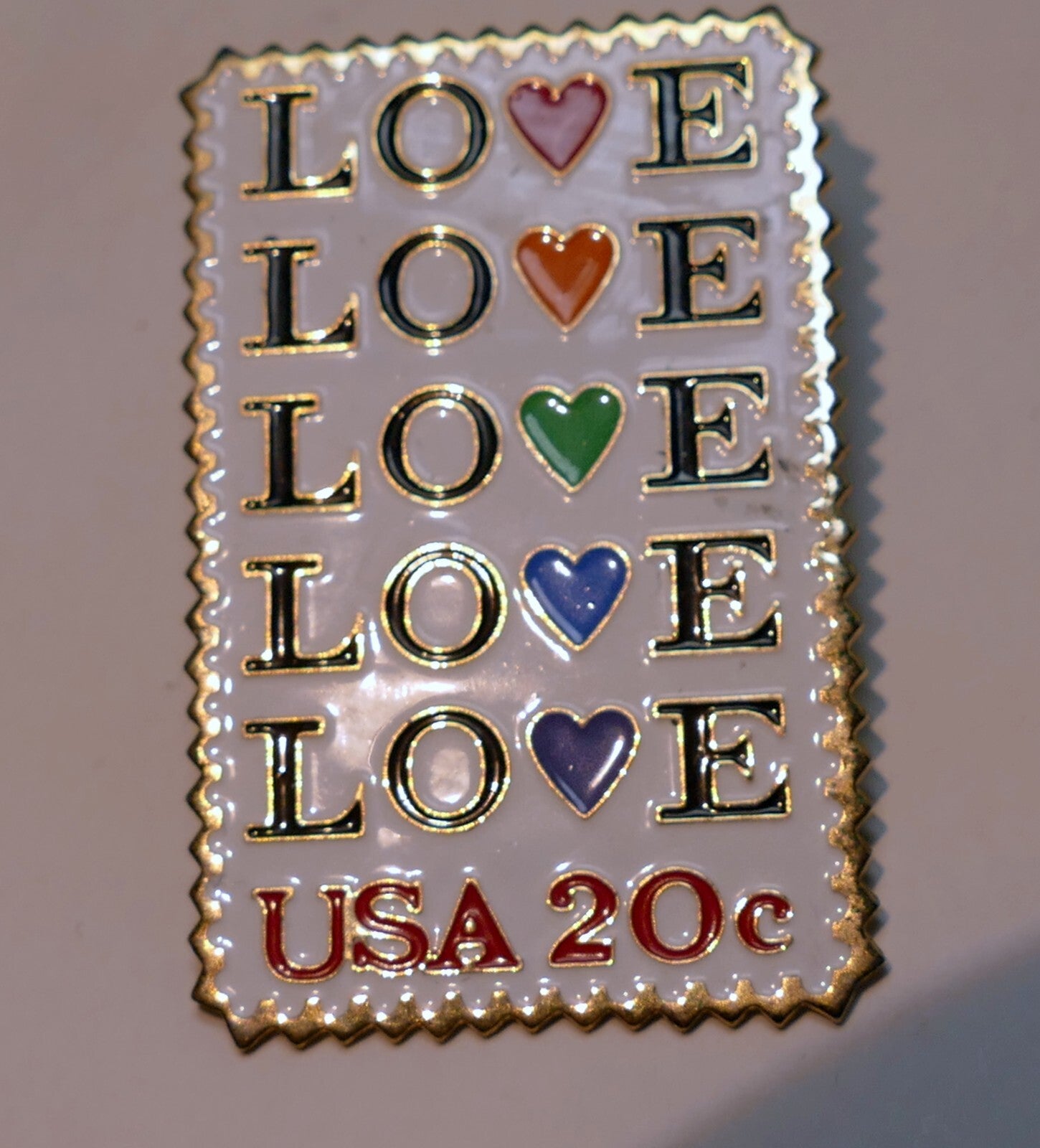 Usps love series (love birds) 20c us stamp collectible hearts enamel pin   mint