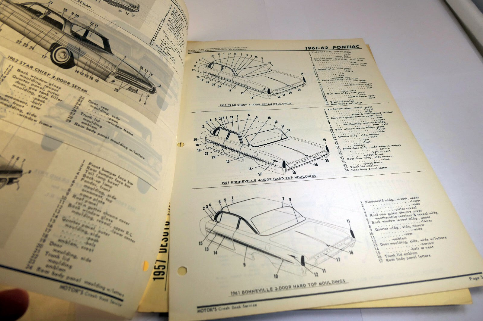 Pontiac 1961-62 Motor Crash Book Service Identification sheet chart