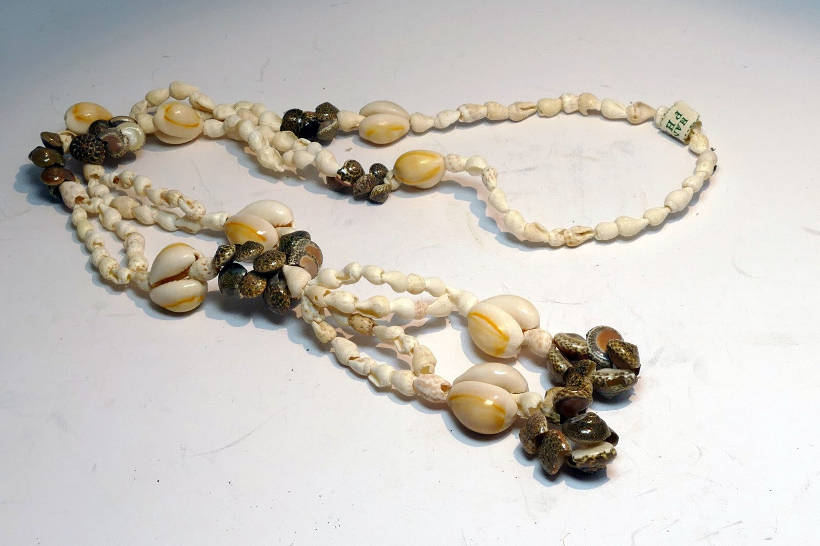 Cowrie Shell 15" Necklace Lei Jewelry Boho Surfer yellow-gray glossy Philippines