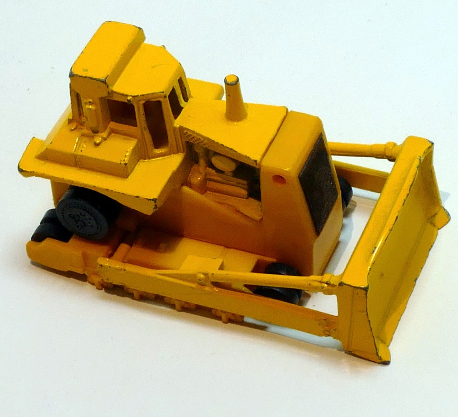 1979 hot wheels cat bulldozer hot wheels   missing rubber tracks