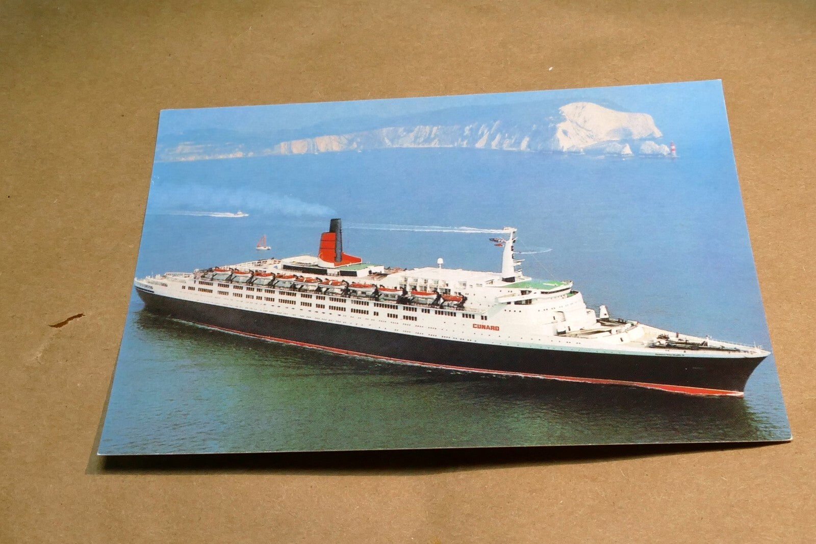 World Cruise Queen Elizabeth 2  1980's Postcard 1994