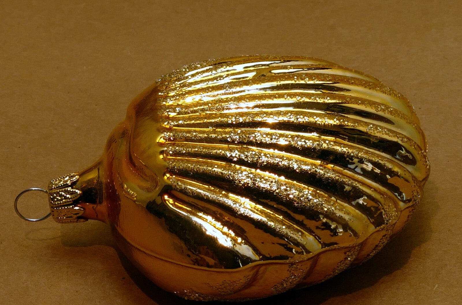 Blown Glass Christmas Ornament 2.5" sea shell gold tone