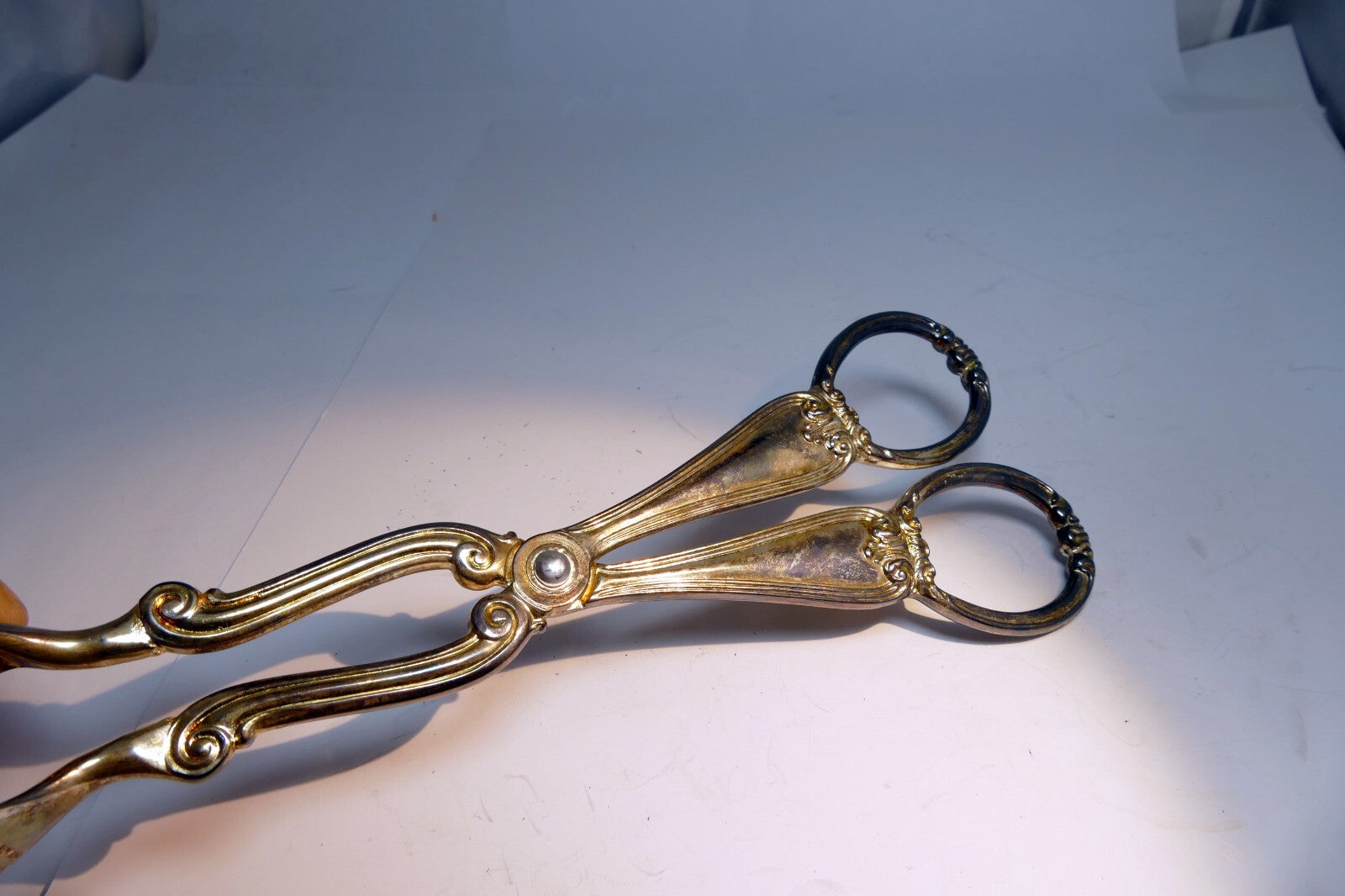 Gorham HERITAGE Silver plate Tongs Salad Fruit Server Italy 10”