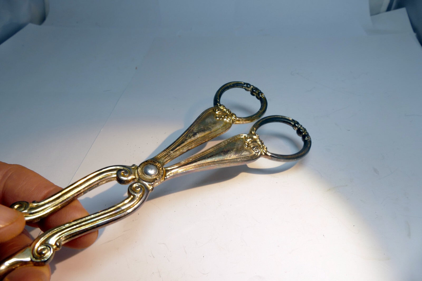 Gorham HERITAGE Silver plate Tongs Salad Fruit Server Italy 10”