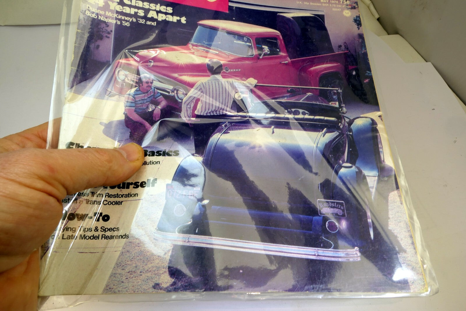 Rod & Custom Magazine May 1974 Garage Scene Chevy V-8 small-block '40 Roadster