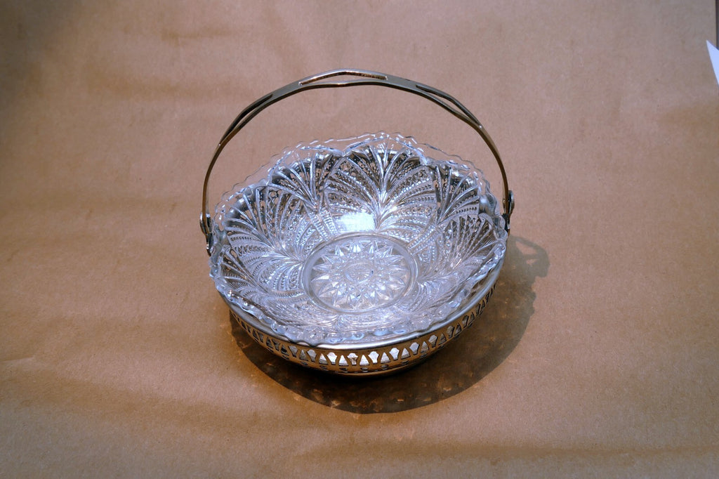 Farberware Sheffield Candy Dish Silver plate  Brooklyn NY 4.5" plate trinket