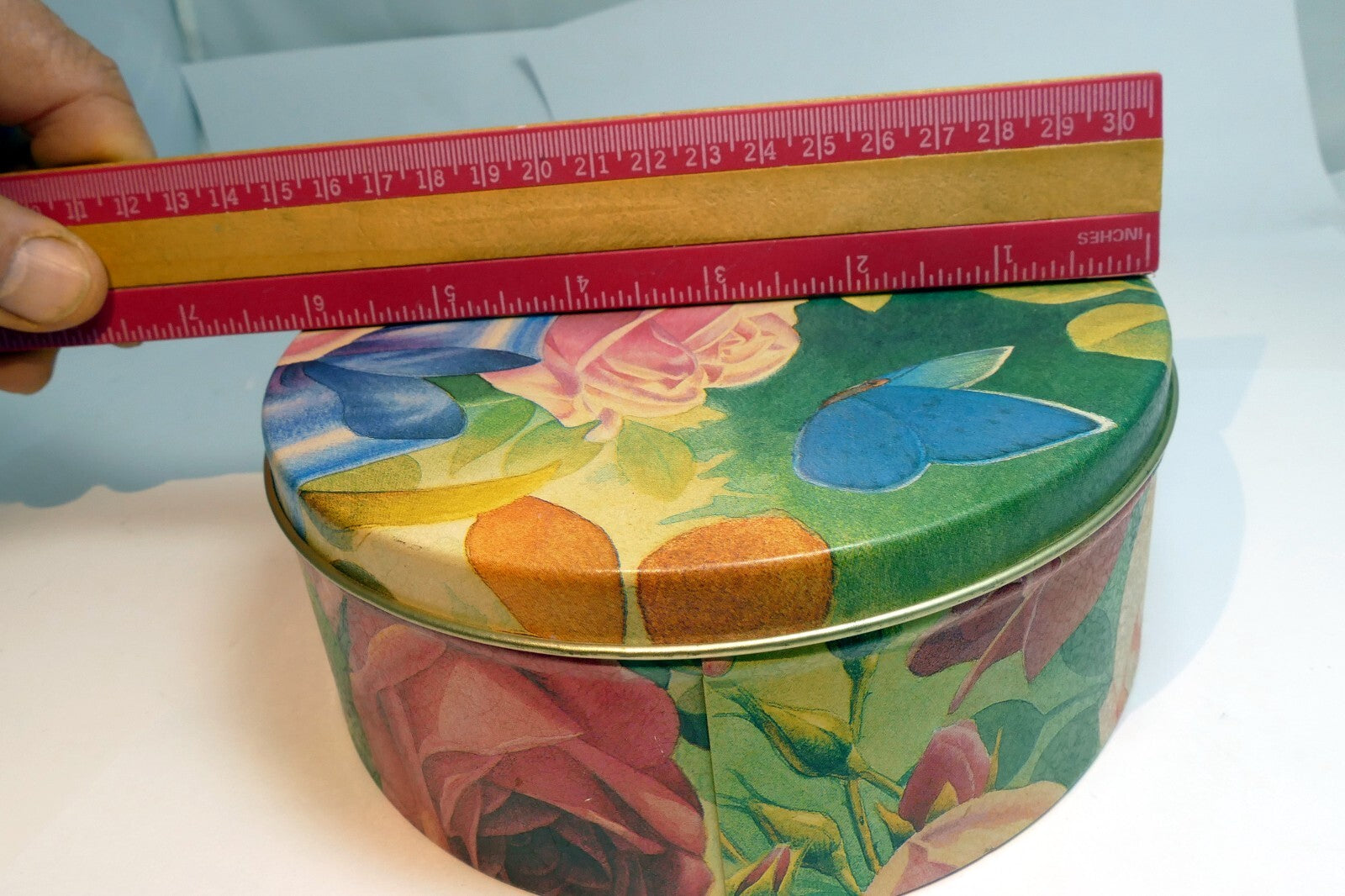 Metal Empty Tin/Container Oval 6X7" roses floral design cookie biscuit