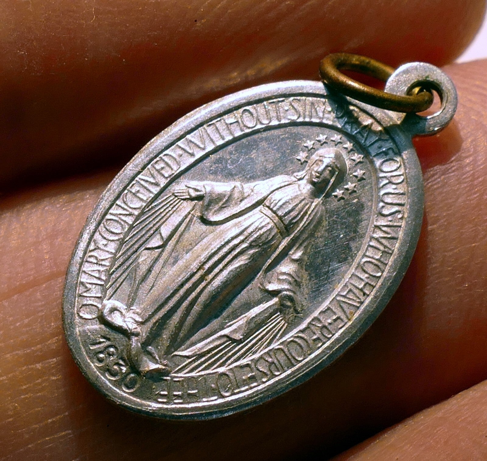 O mary conceived without sin pray for us who have recourse pendant charm 1830