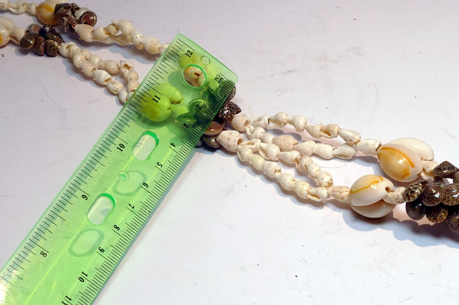 Cowrie Shell 15" Necklace Lei Jewelry Boho Surfer yellow-gray glossy Philippines
