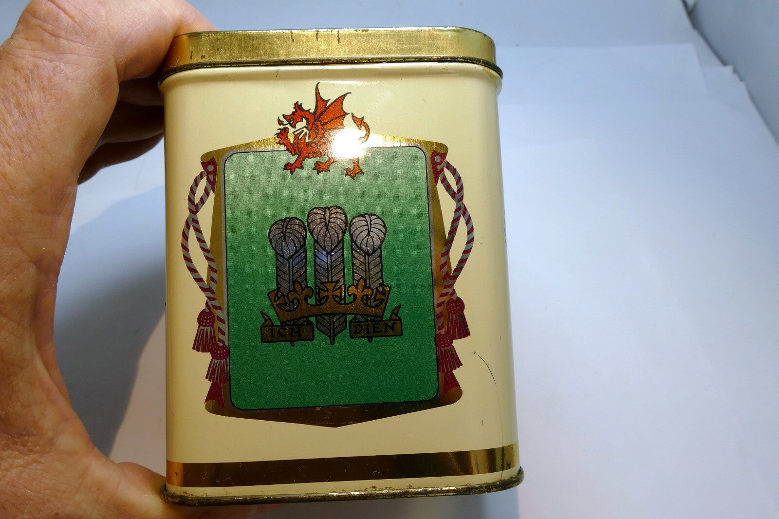 Royal Marriage Celebration Souvenir Tin 1981 Prince Wales & Lady Diana Spencer