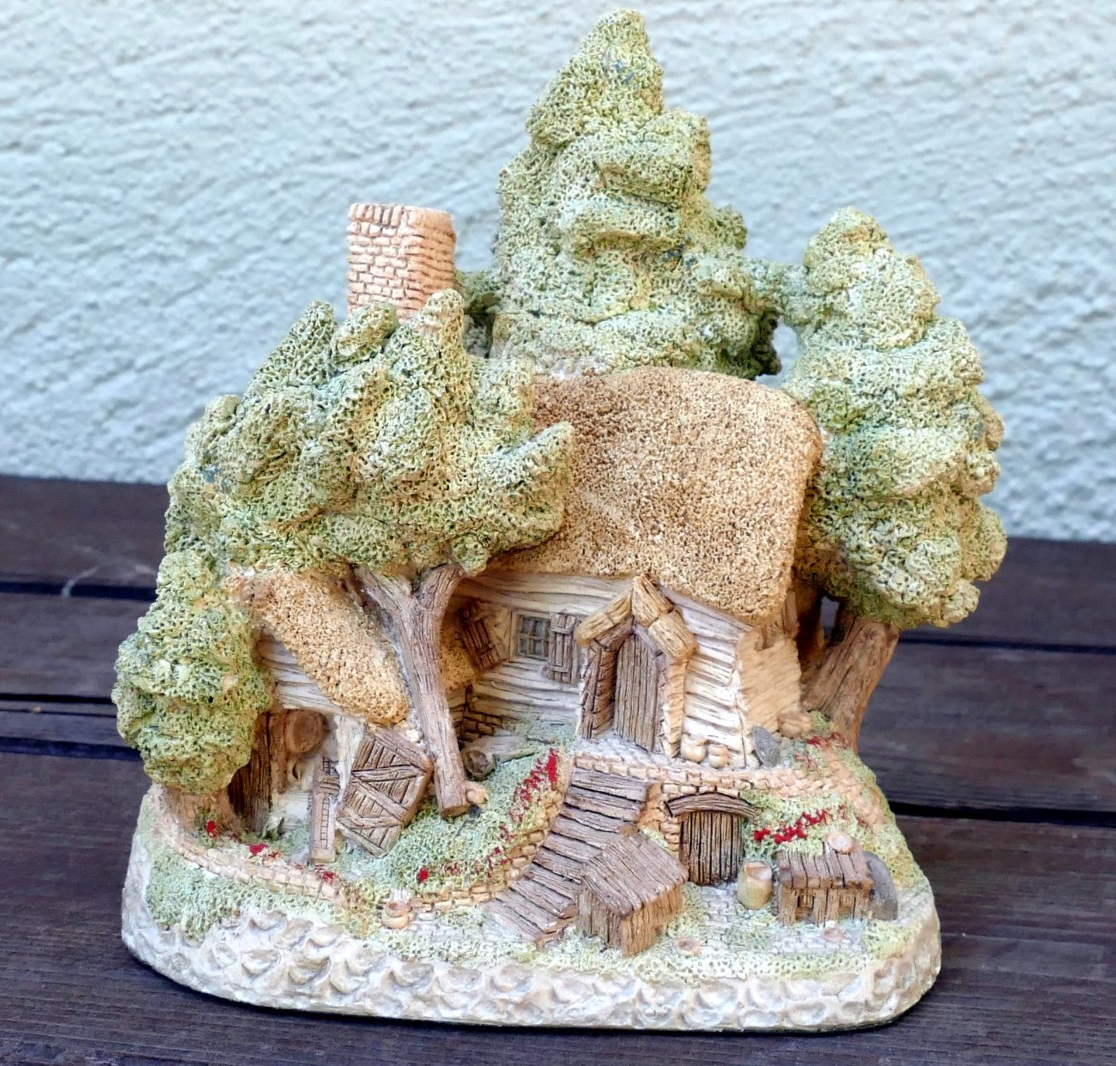 David Winters Cottages Humble Home 1980's  hand painted UK Great Britain