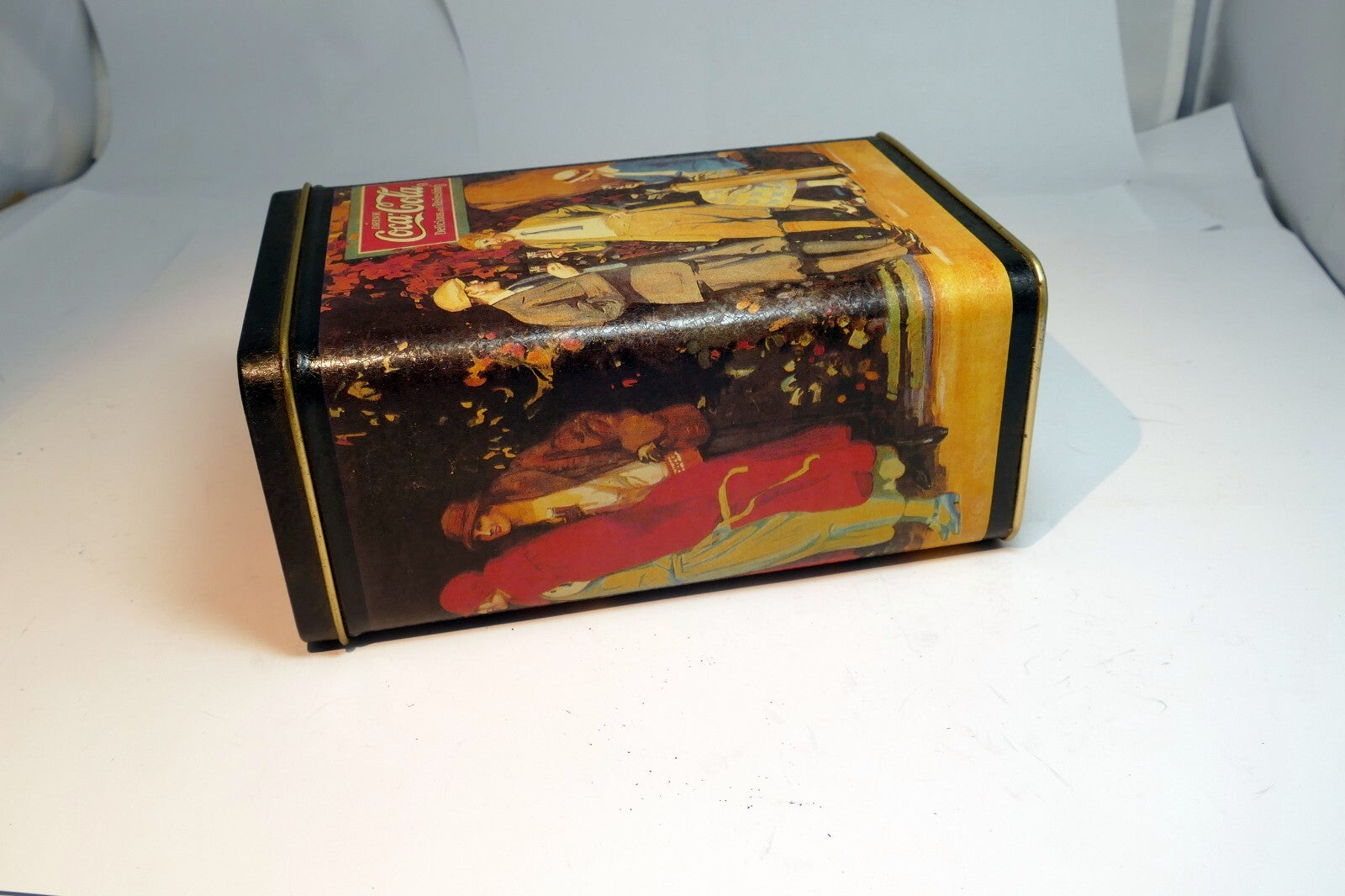 Coca-Cola Tin Can  Red & Gold "Delicious and Refreshing" Drink rectangle  6"