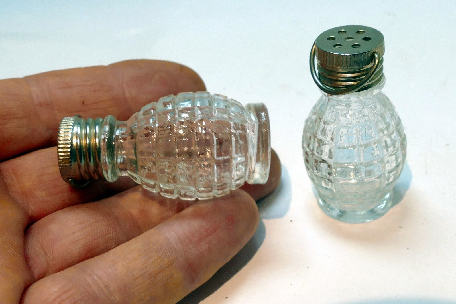 1oz set of two Clear Glass Salt & Pepper Shaker  USA