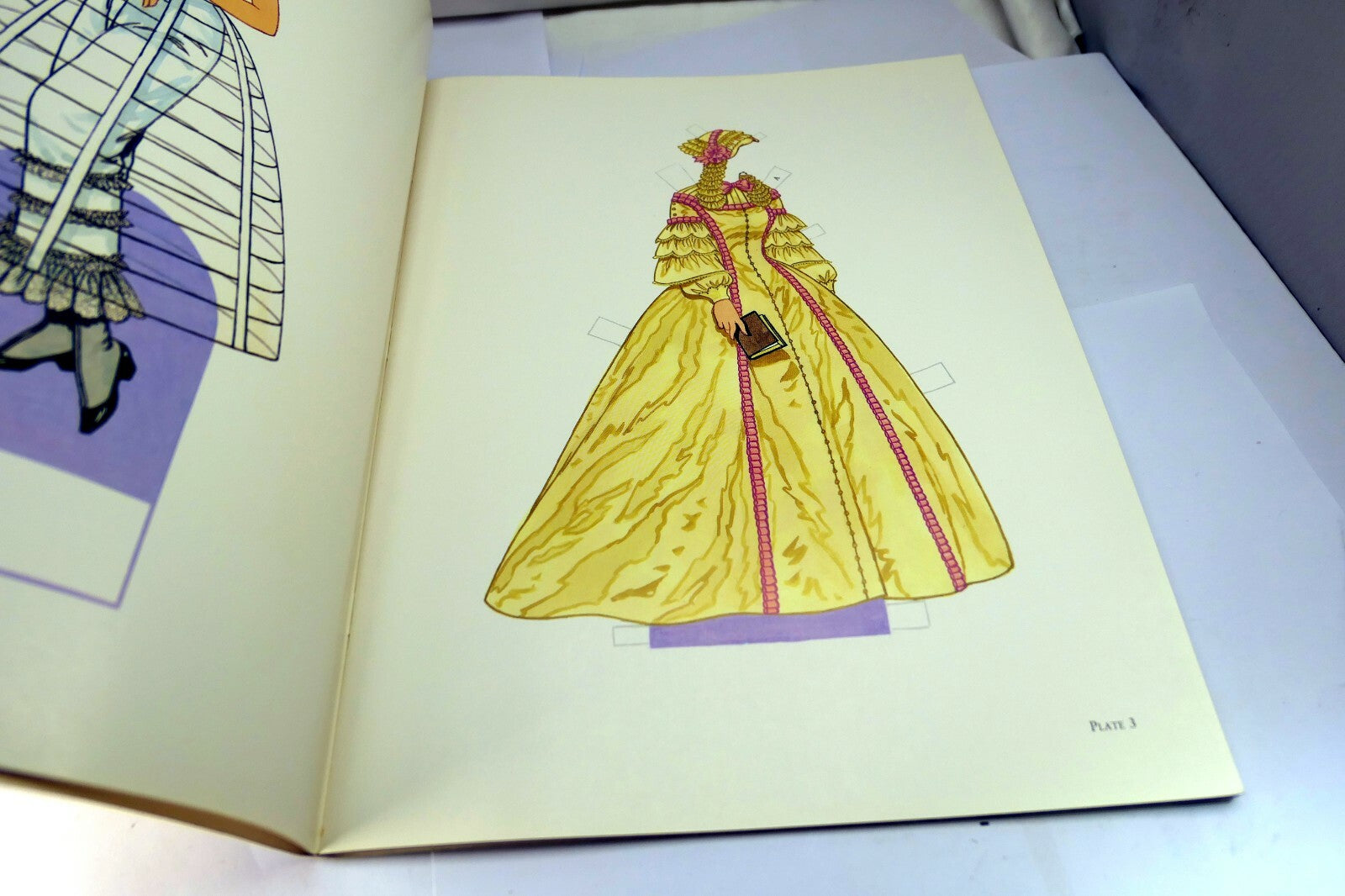 Fashions of the Old South : Paper Dolls in Full Color by Tom Tierney