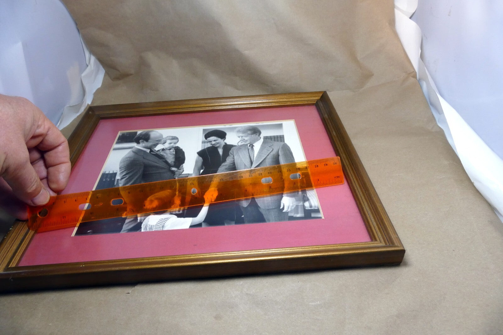 39th U.S. President JIMMY CARTER Framed Matted Photo Picture Shaking arm family