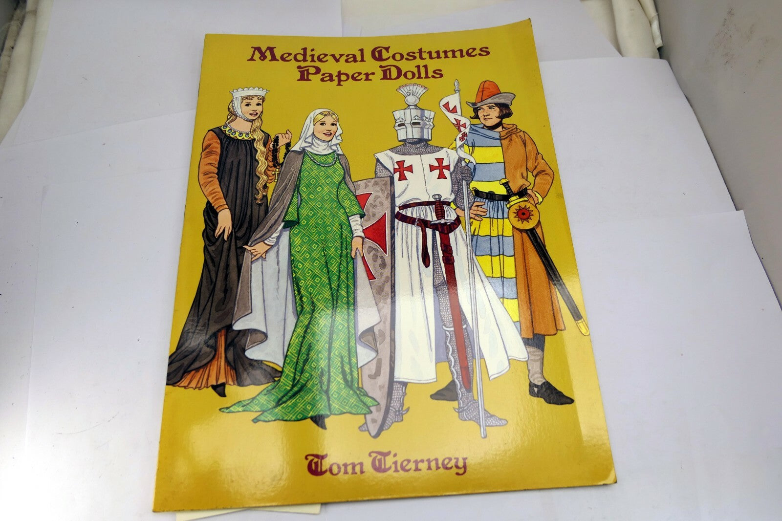 Dover Paper Dolls: Medieval Costumes Paper Dolls by Tom Tierney (1996, Paperback