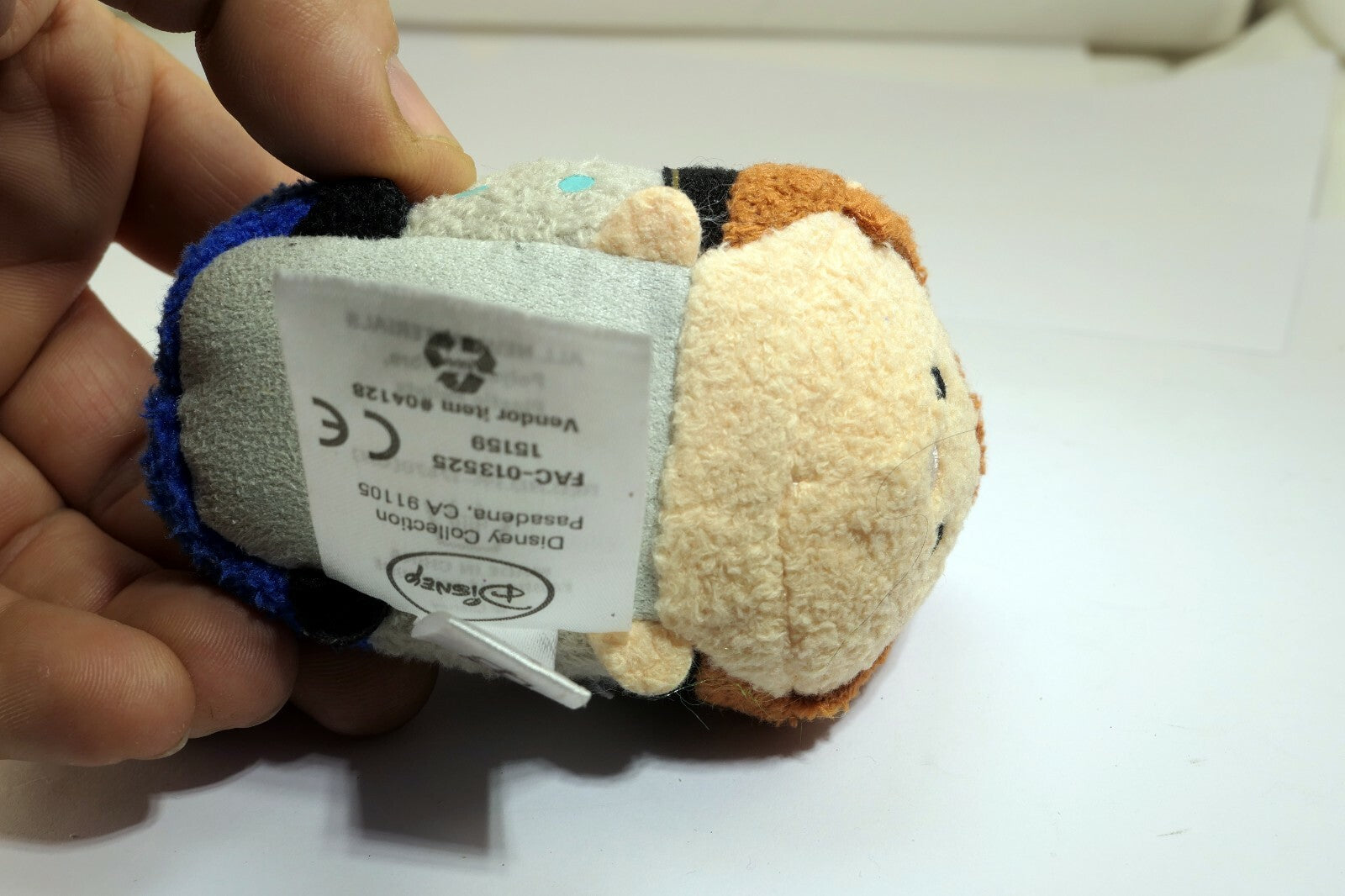 Disney Tsum Tsum Series  15159 frozen plush toy 4"