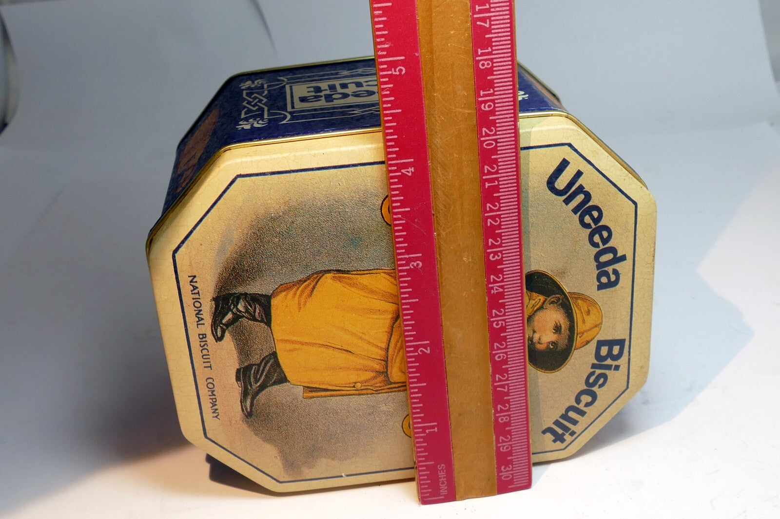 Uneeda Biscuits Tin Depicts 1923 Art Tin octagonal empty container boy