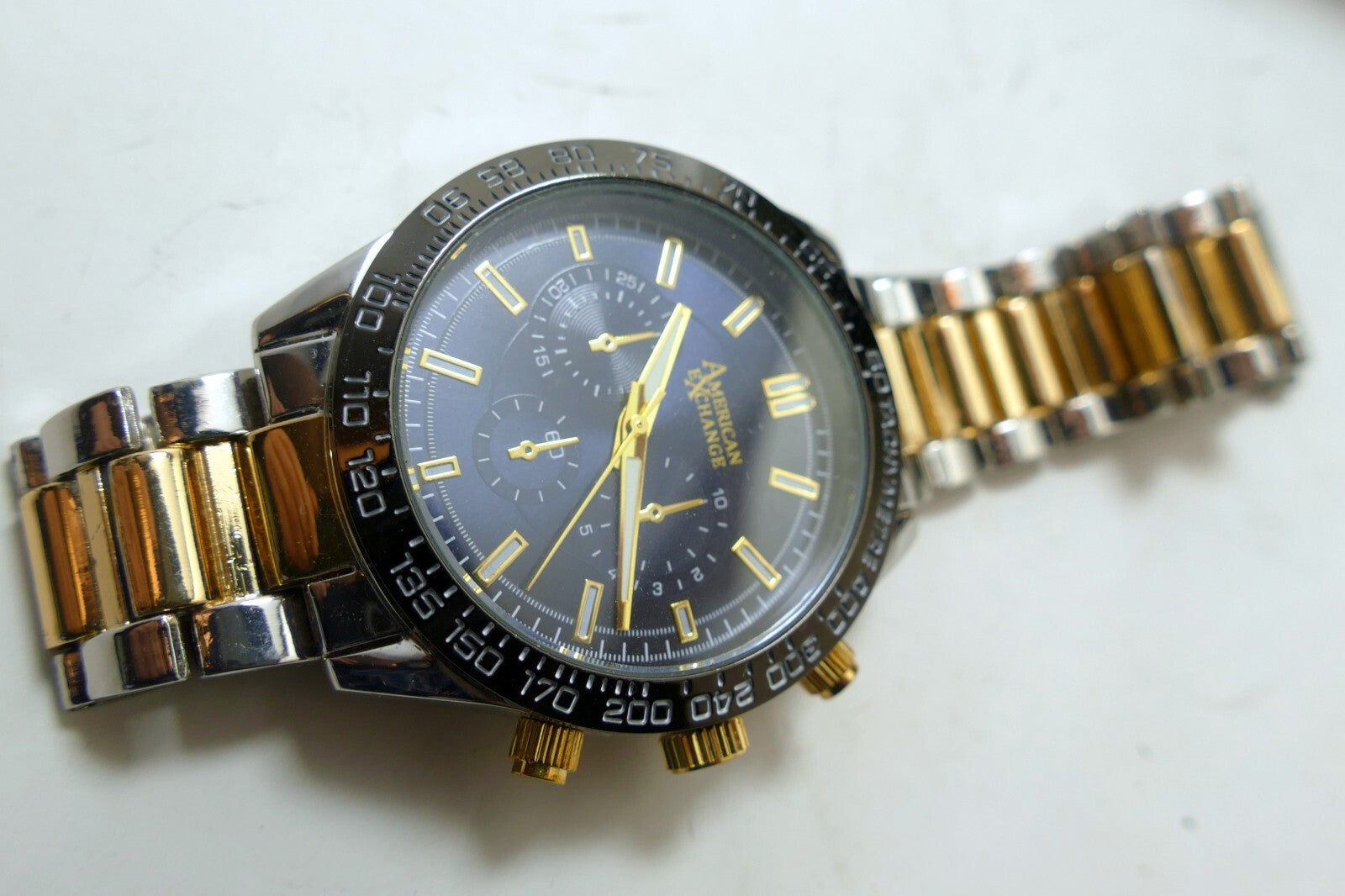 American exchange 9796 tachymeter quartz men's watch sz. 8 1/4"