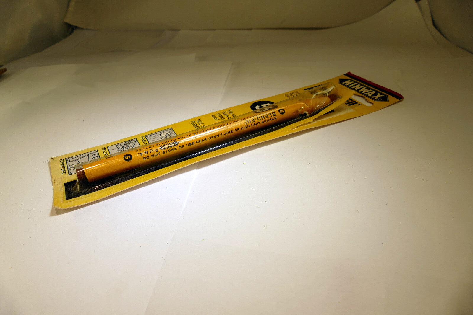 Minwax Blend-Fil Wood Filler Pencil #5 dark brown maple Cherry repair nail holes