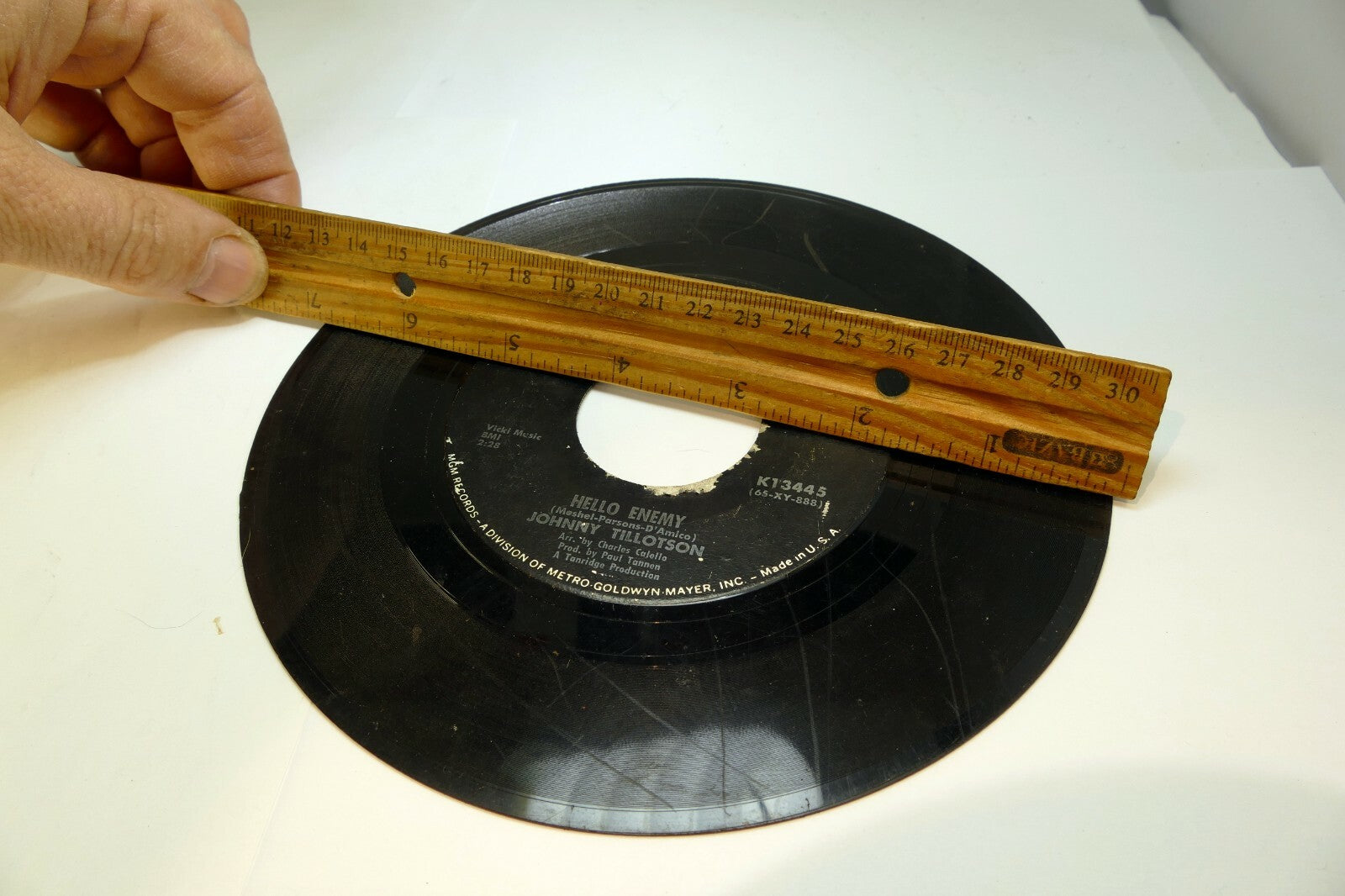 Johnny Tillotson Record 45rpm Hello Enemy I Never Loved You Anyway MGM -  AS IS