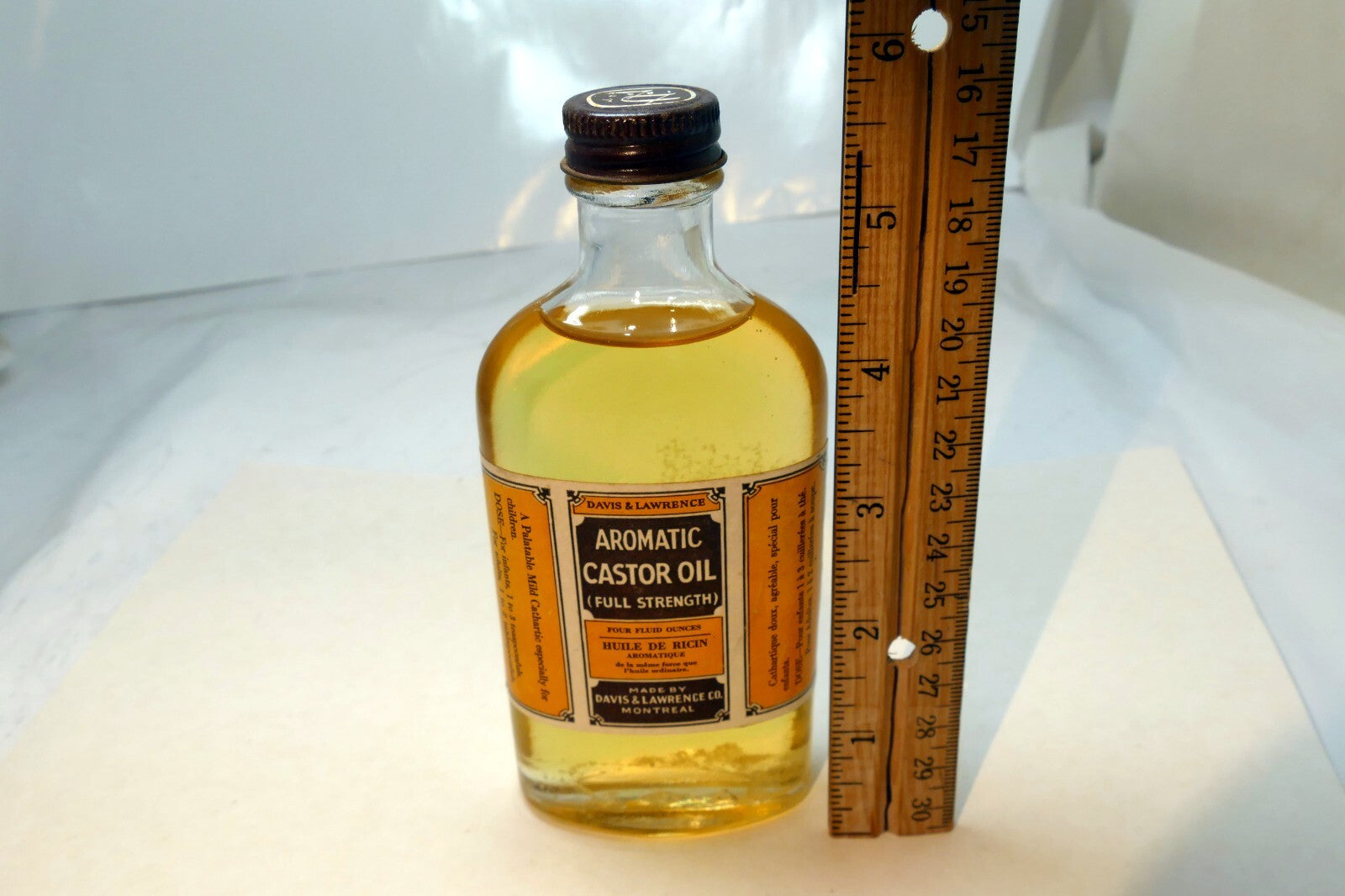 ANTIQUE BOTTLE Aromatic Castor Oil by Davis & Lawrence Montreal 4oz