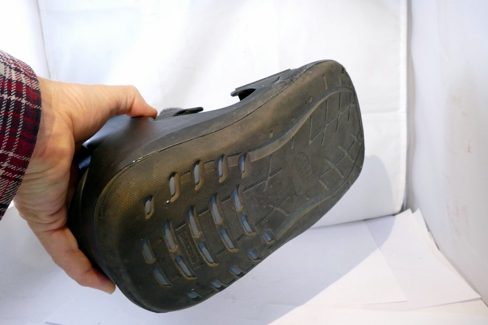 Ovation Medical Right Short Pneumatic Air Walker Shoe Boot Brace size Small kids