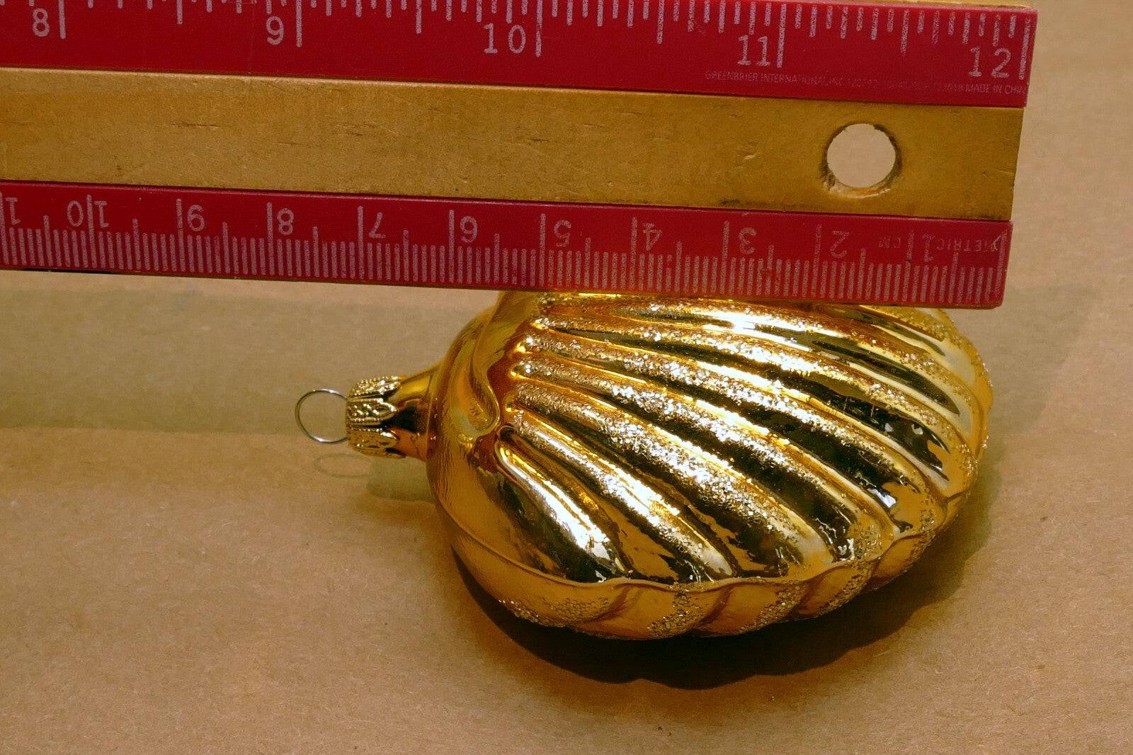 Blown Glass Christmas Ornament 2.5" sea shell gold tone