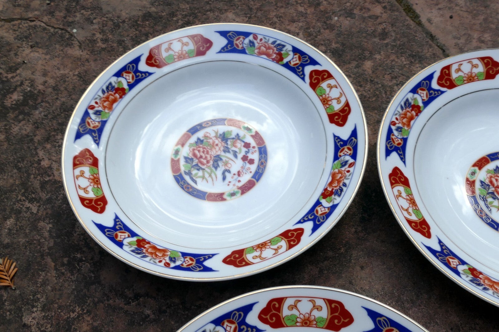 5 TTC China 8" Round SOUP Plate Gold trim TTN1 Red-Blue Floral made in Japan