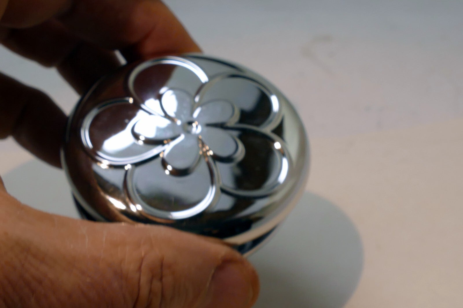 POP-UP SINK DRAIN STOPPER fits drains 1.25" silver Flower Floral Design top