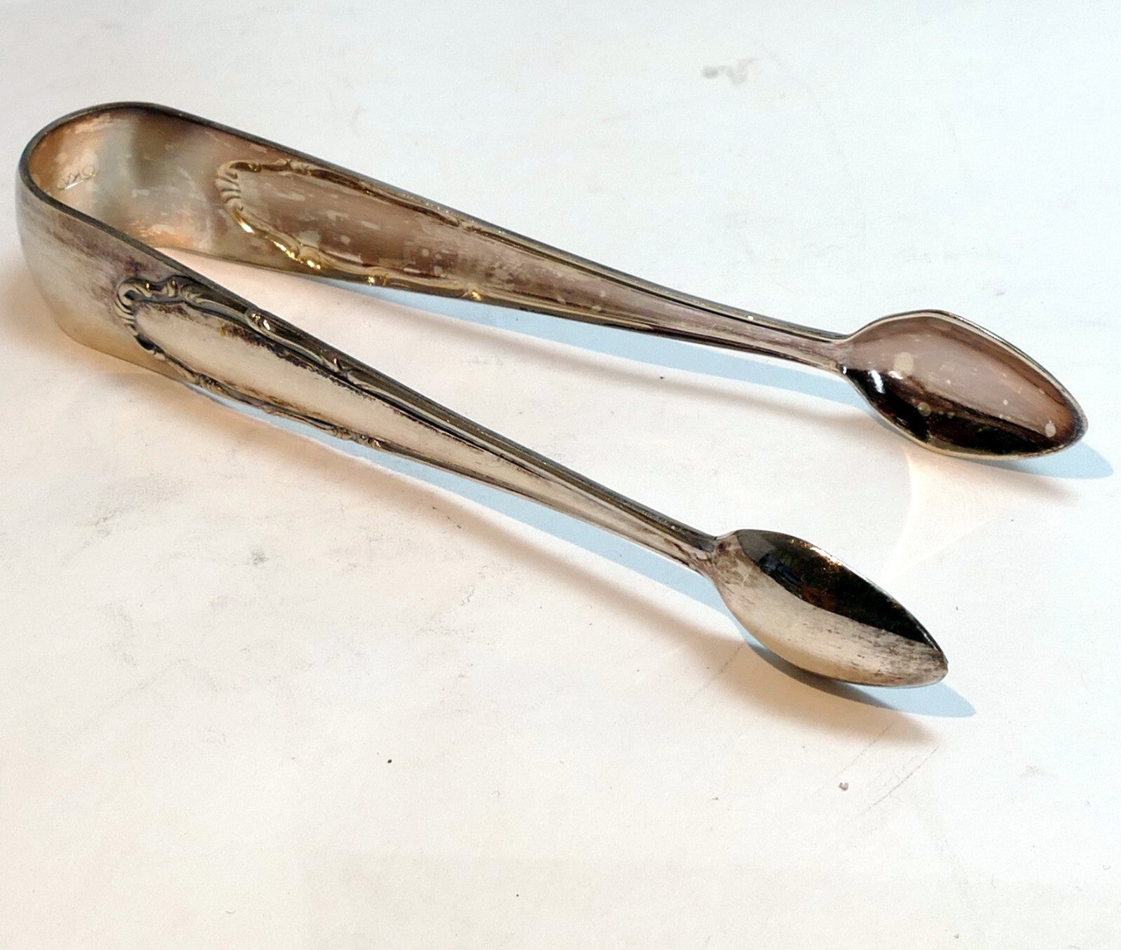 Silver plate motif sugar cube tongs for tea pot
