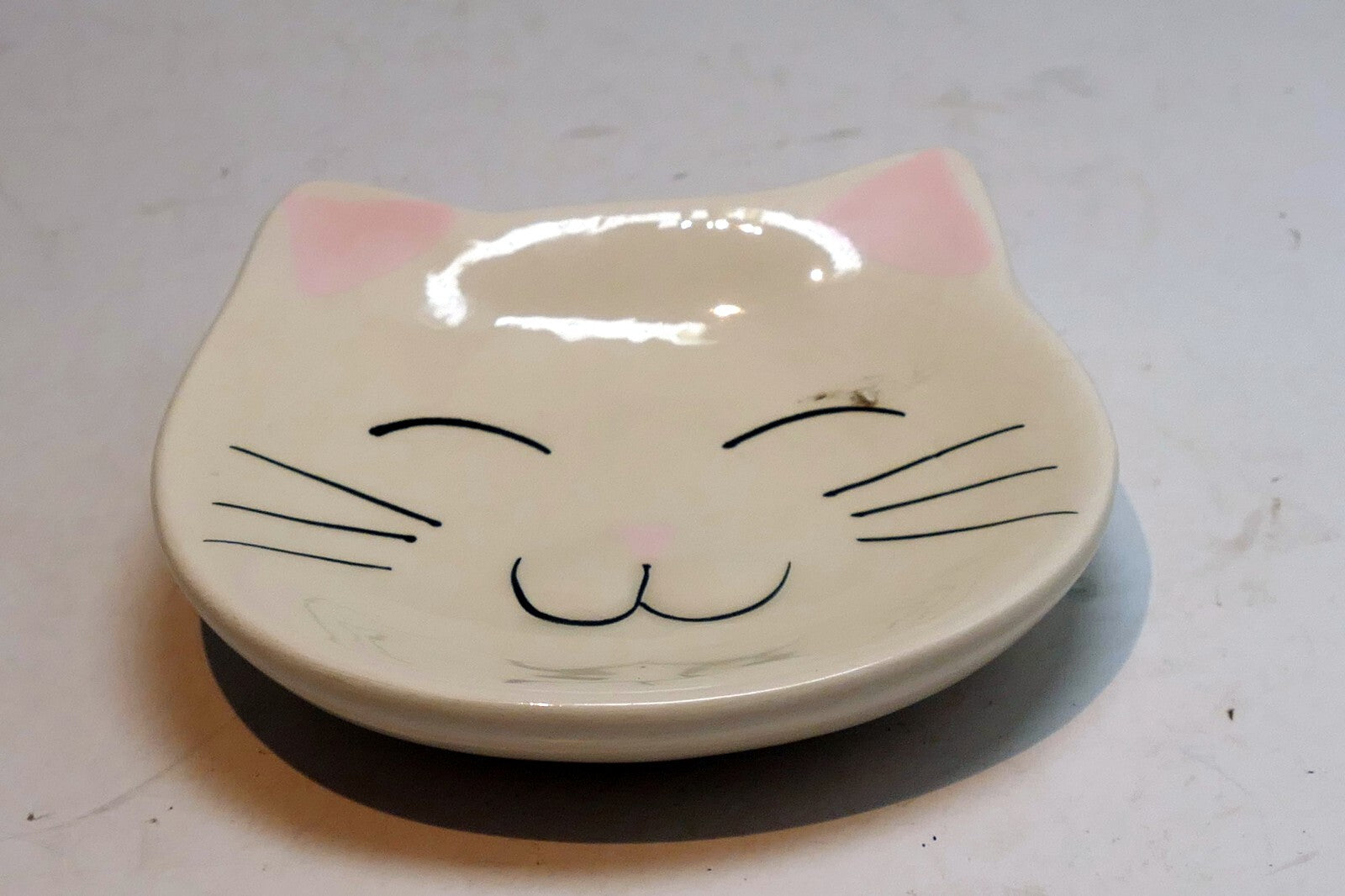 Small dish, tea bag plate, ceramic cat shaped pink white smiling cat