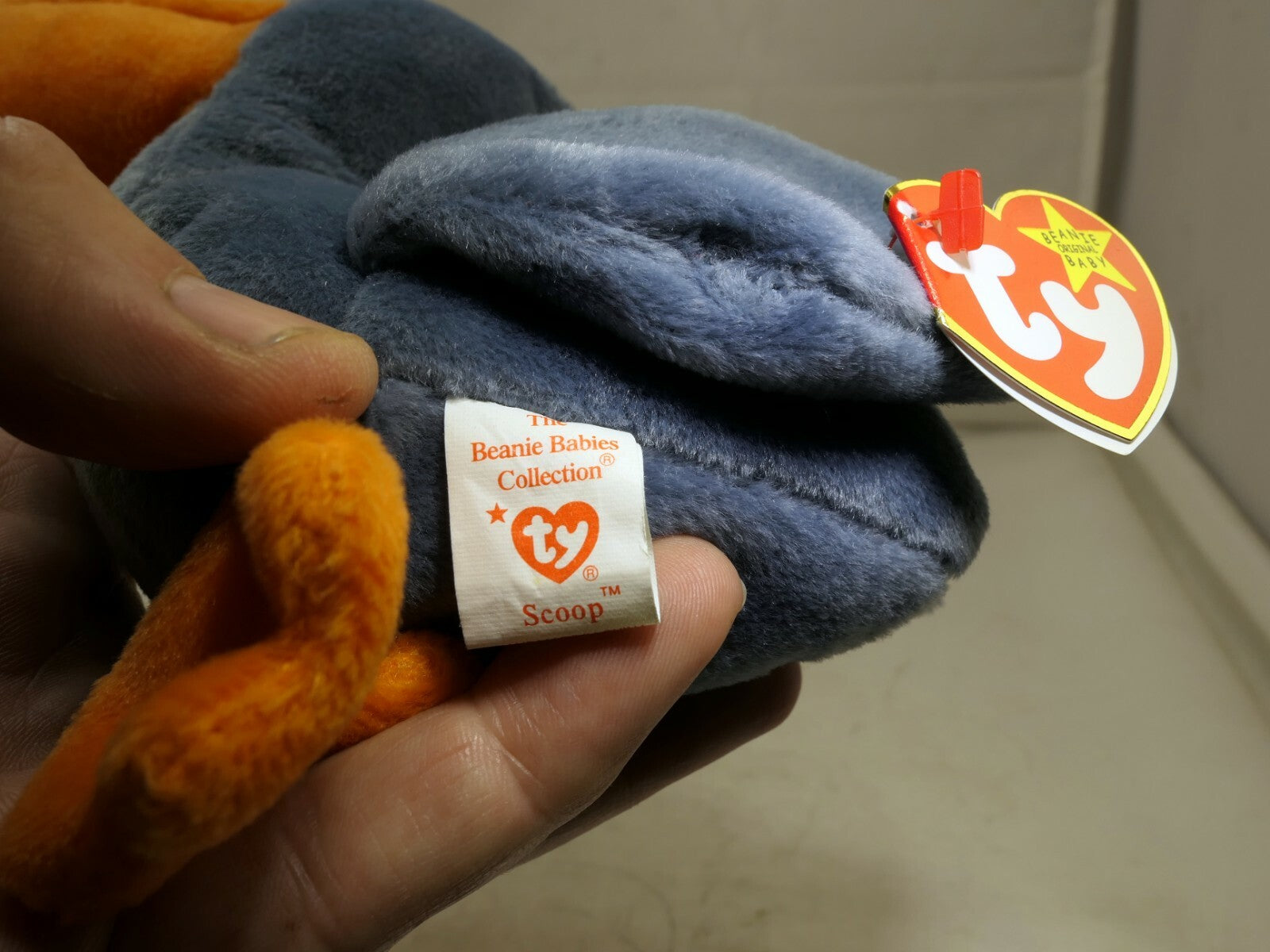 TY Beanie Baby scoop Rare/Retired 1996 plush toy collection bird gray pelican